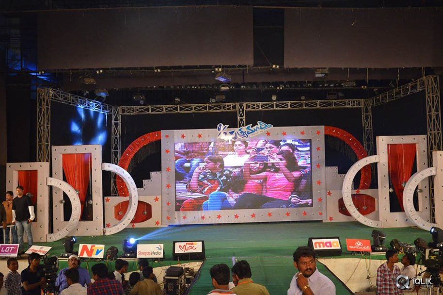 Son-Of-Sathyamurthy-Movie-Success-Meet-at-Vizag